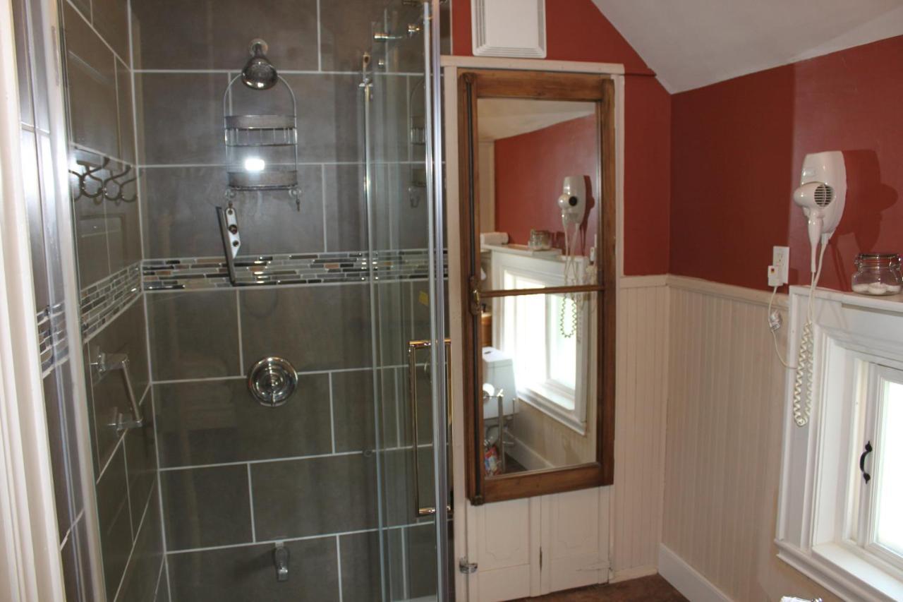 Green Oaks B&B Niagara-on-the-Lake ภายนอก รูปภาพ