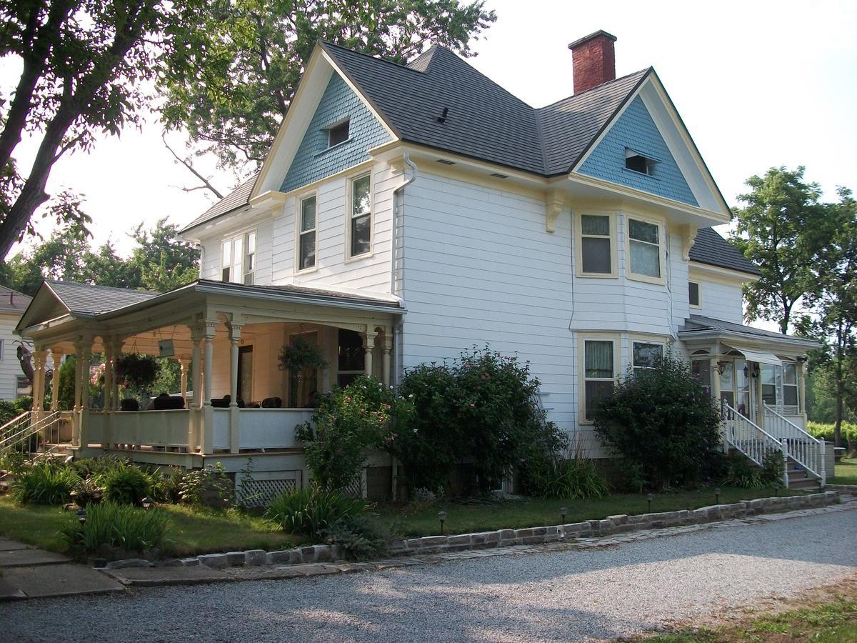 Green Oaks B&B Niagara-on-the-Lake ภายนอก รูปภาพ
