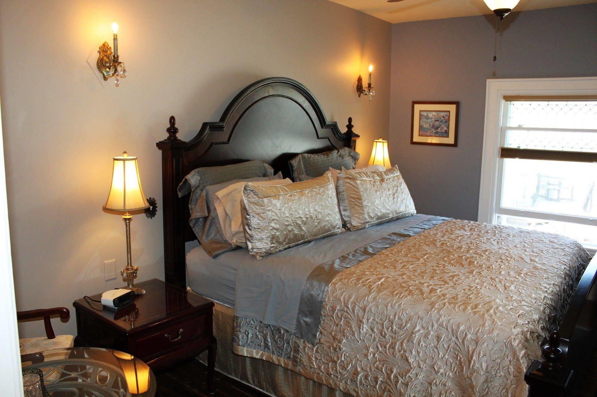 Green Oaks B&B Niagara-on-the-Lake ภายนอก รูปภาพ